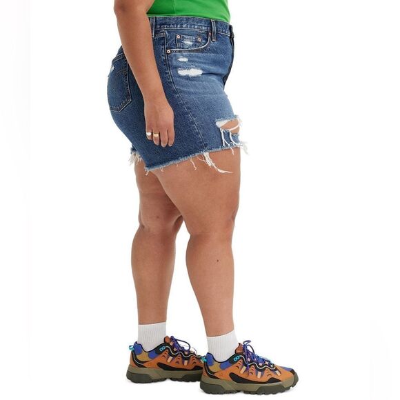 Levi’s Trendy Plus Size 501 Denim Shorts - Picture 2 of 5